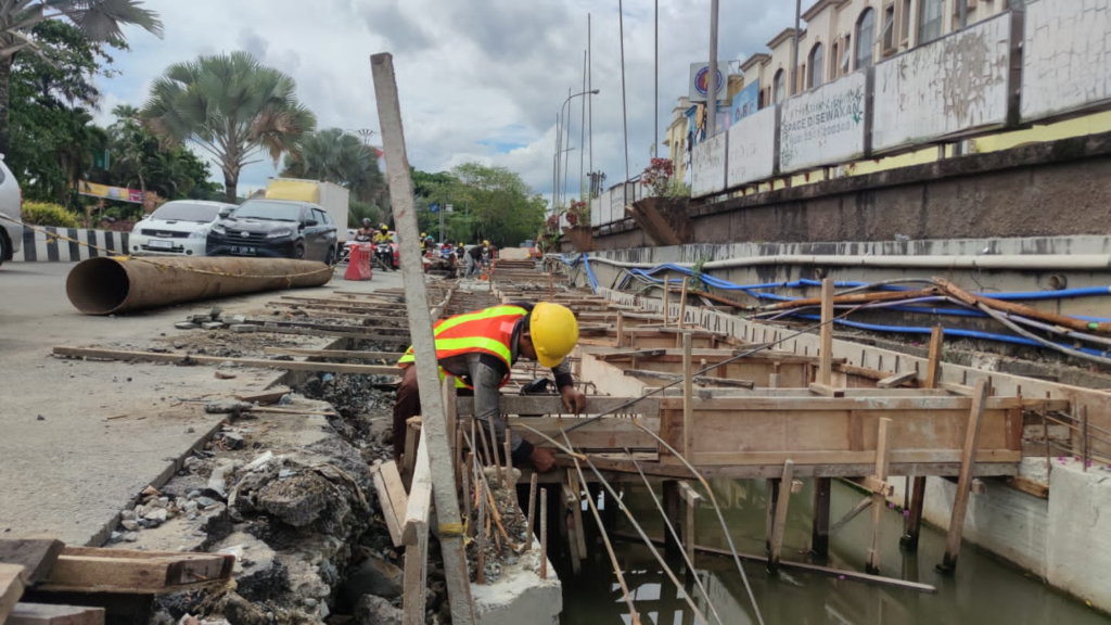 Dampak Pembangunan Jalan Tanpa Drainase Yang Baik